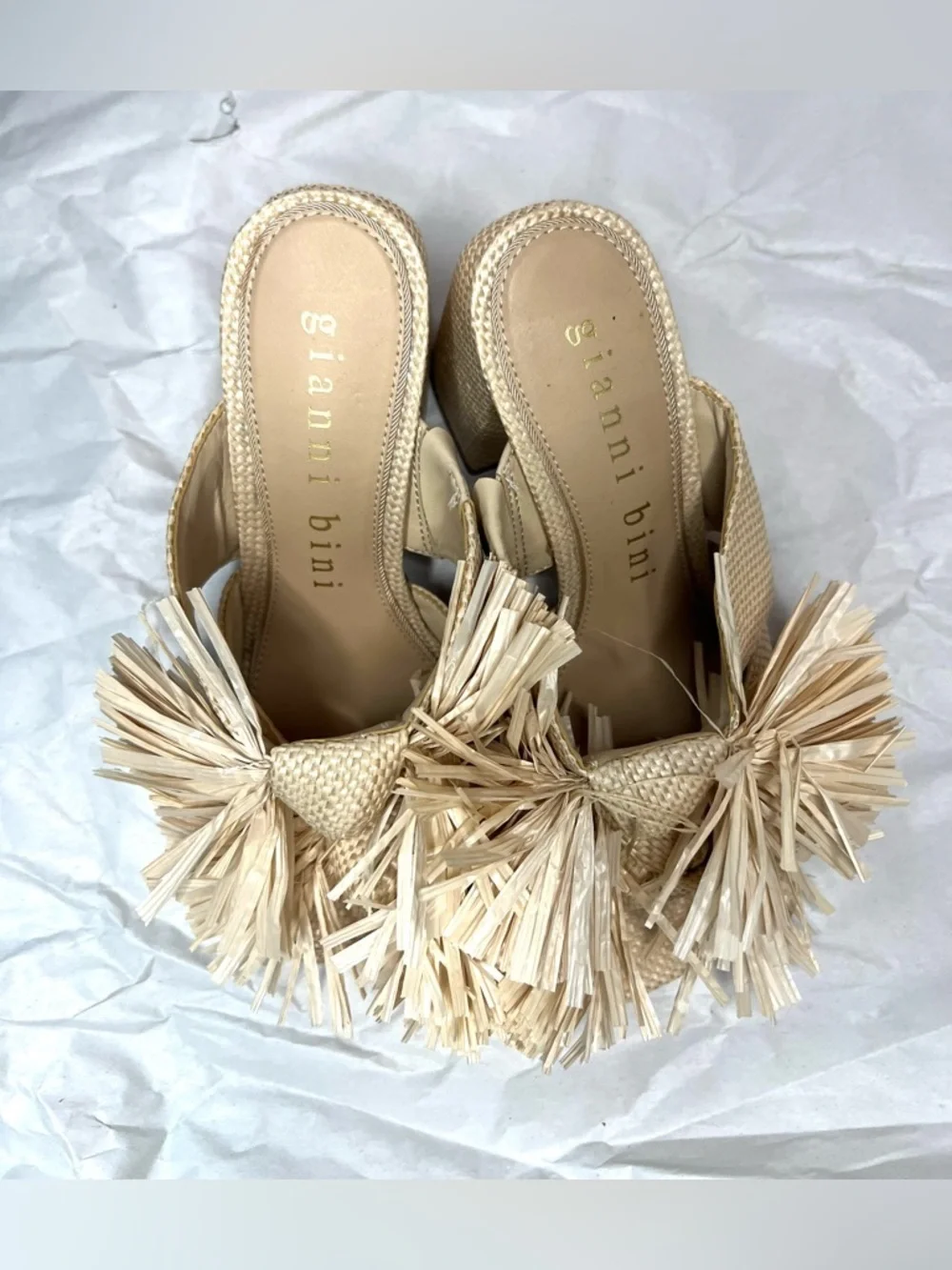 Gianni Bini Maguire Raffia Knotted Fringe Slide Sandals in Tan Size 5.5M (No Box